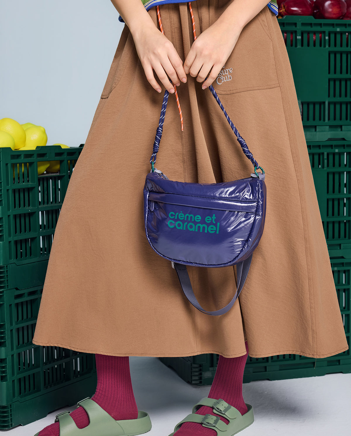 Crème et Caramel Nylon Puffy Sling Bag
